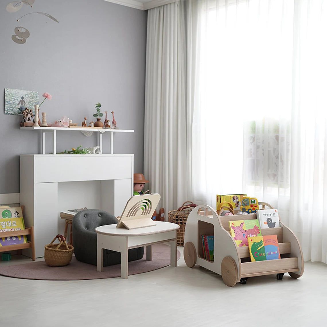 Количка за съхранение на играчки с пейка Minimal PlayTable